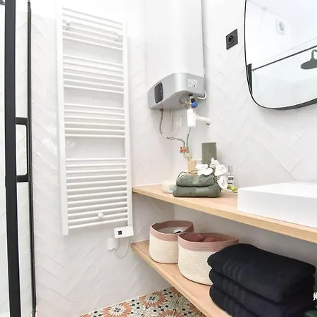Apartment Charming Flat In Montmartre - Imhost Paris